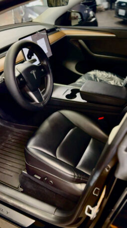 
										2023 Tesla Model Y full									