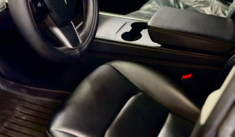 
								2023 Tesla Model Y full									