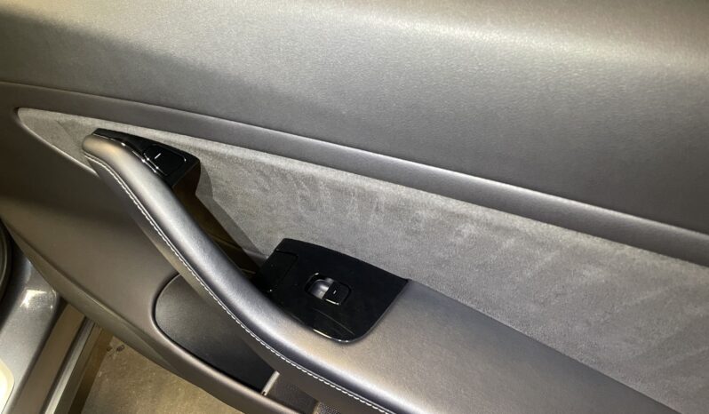 
								2019 Tesla Model 3 full									