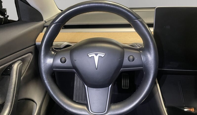 
								2019 Tesla Model 3 full									